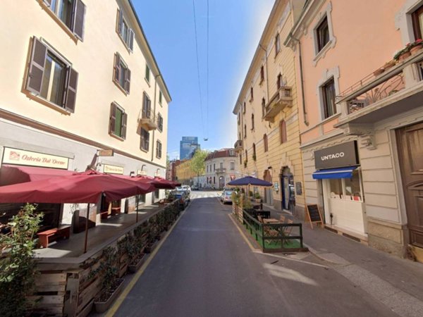 negozio in vendita a Milano in zona Isola