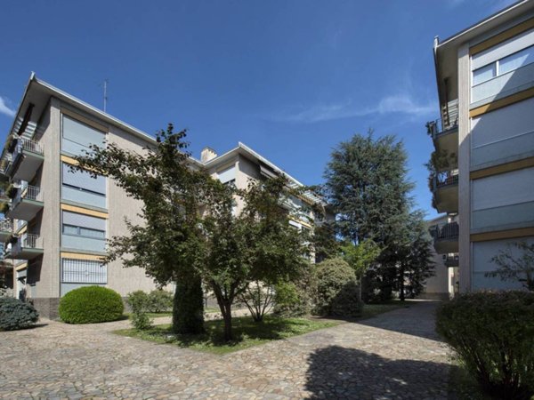 appartamento in vendita a Milano in zona Trenno