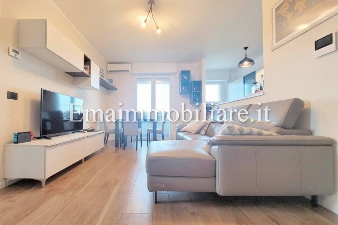 appartamento in vendita a Milano in zona Gallaratese