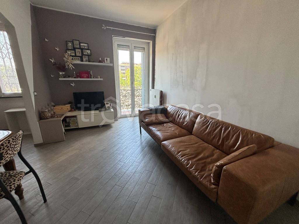 appartamento in vendita a Milano in zona Barona
