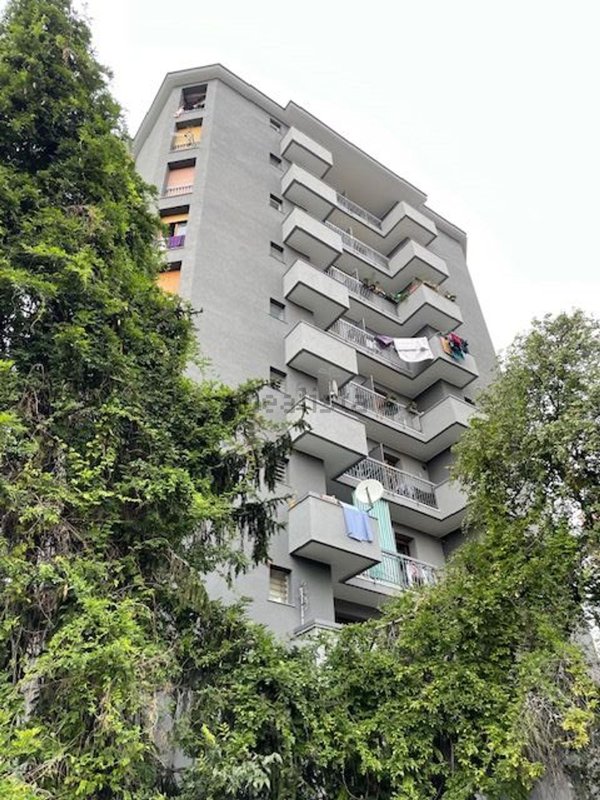 appartamento in vendita a Milano in zona Gallaratese
