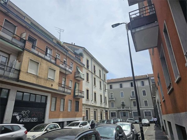 appartamento in vendita a Milano in zona Vigentino