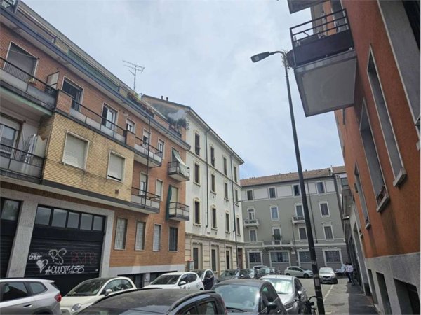 appartamento in vendita a Milano in zona Vigentino