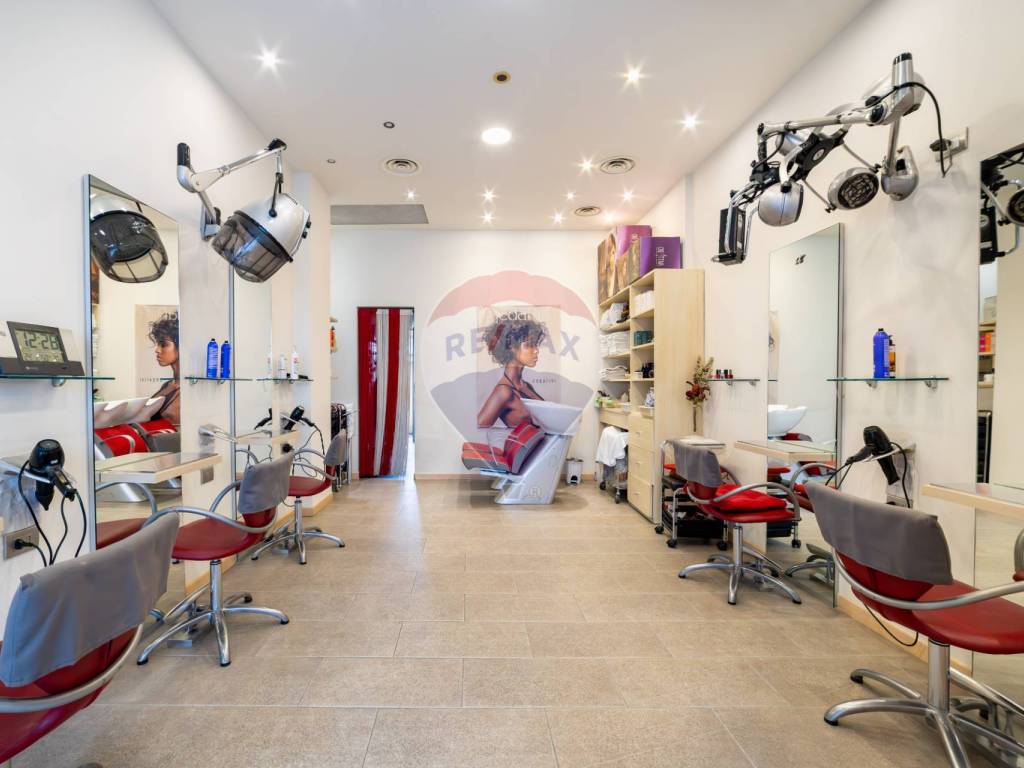 negozio in vendita a Milano in zona Piazzale Lodi