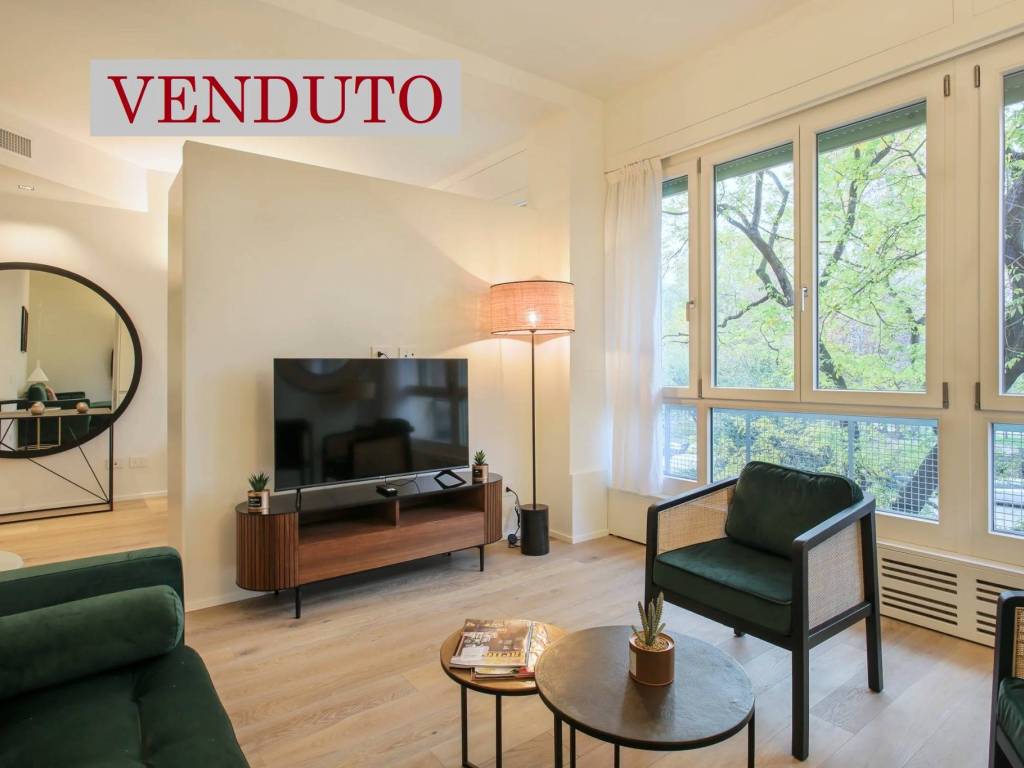 appartamento in vendita a Milano in zona Centro Direzionale