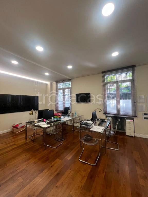 appartamento in vendita a Milano in zona Porta Garibaldi