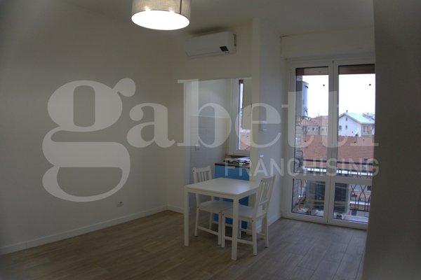 appartamento in vendita a Milano in zona Lorenteggio