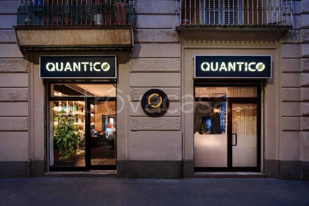 negozio in vendita a Milano in zona Porta Genova