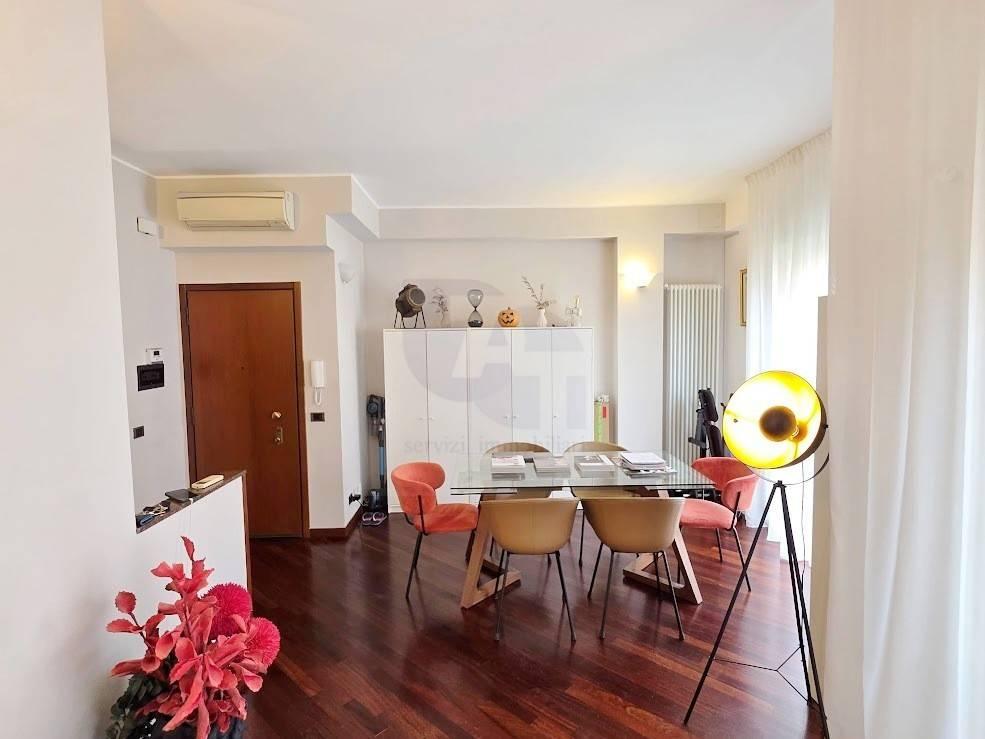 appartamento in vendita a Milano in zona Morivione