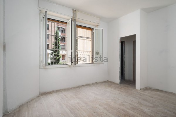 appartamento in vendita a Milano in zona Corvetto