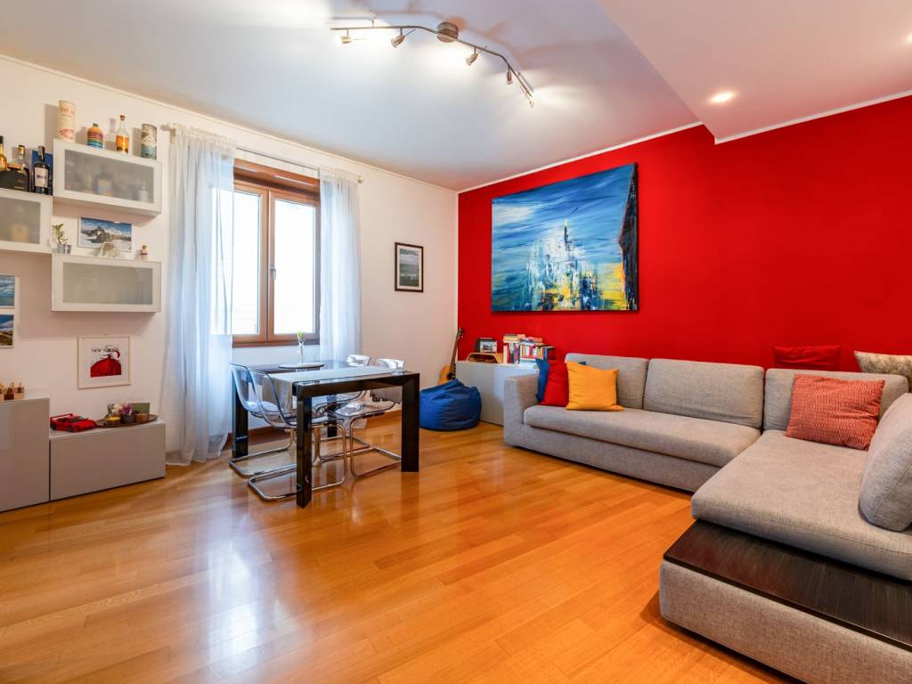 appartamento in vendita a Milano in zona Centro Direzionale