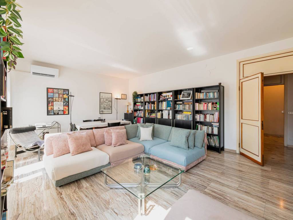 appartamento in vendita a Milano in zona Porta Venezia