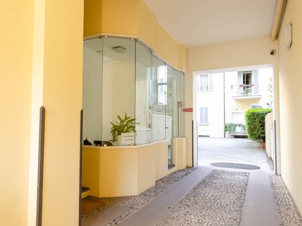 appartamento in vendita a Milano in zona Sempione