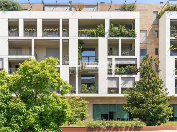 appartamento in vendita a Milano in zona Città Studi