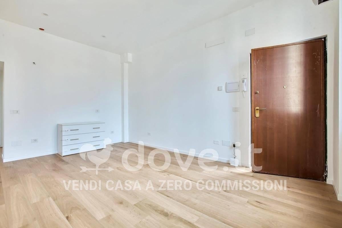 appartamento in vendita a Milano in zona Cagnola