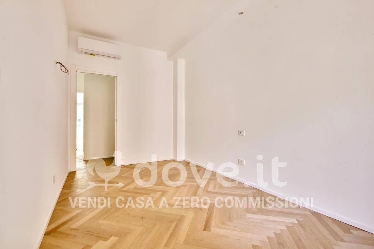 appartamento in vendita a Milano in zona Vigentino