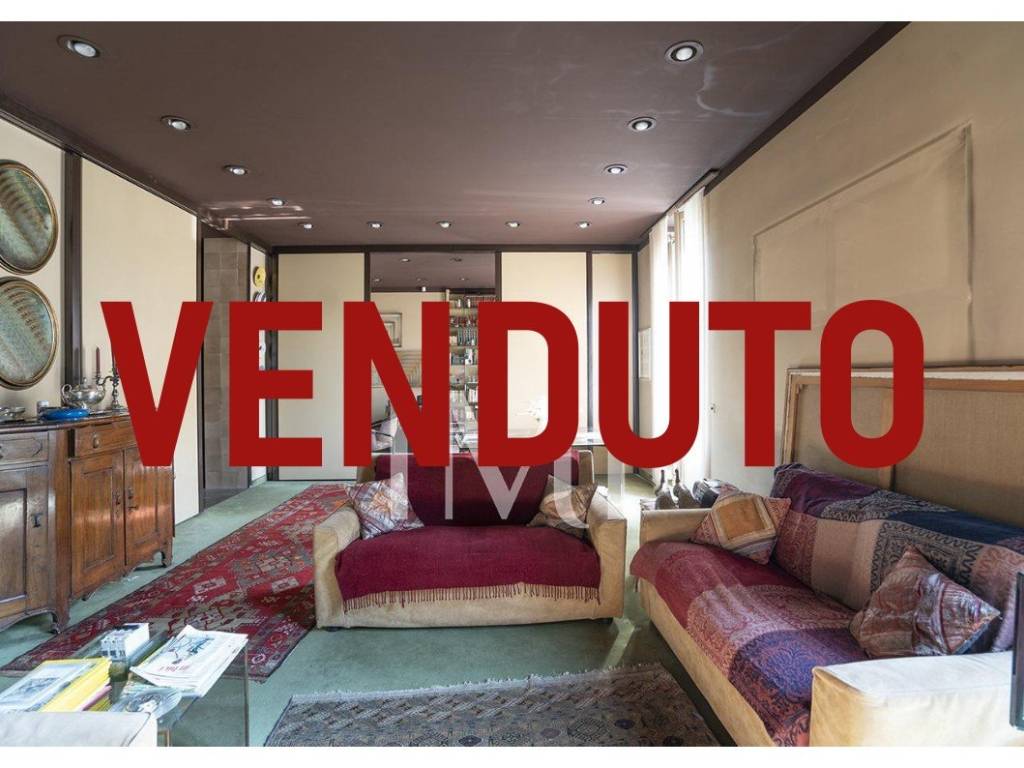 appartamento in vendita a Milano in zona Centro Direzionale
