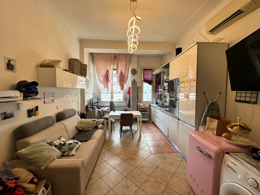 appartamento in vendita a Milano in zona Lorenteggio