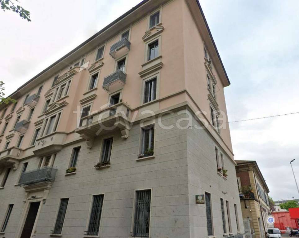 appartamento in vendita a Milano in zona Corvetto