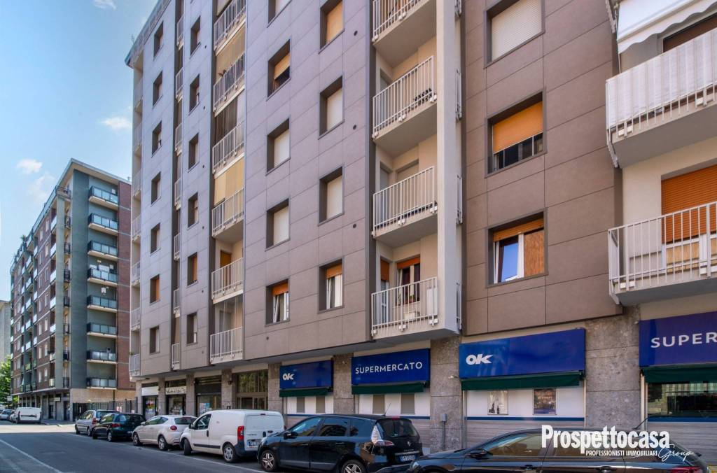 appartamento in vendita a Milano in zona Lorenteggio