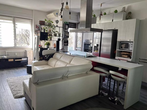 appartamento in vendita a Milano in zona Casoretto