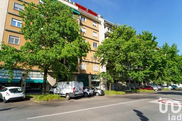 appartamento in vendita a Milano in zona Gallaratese