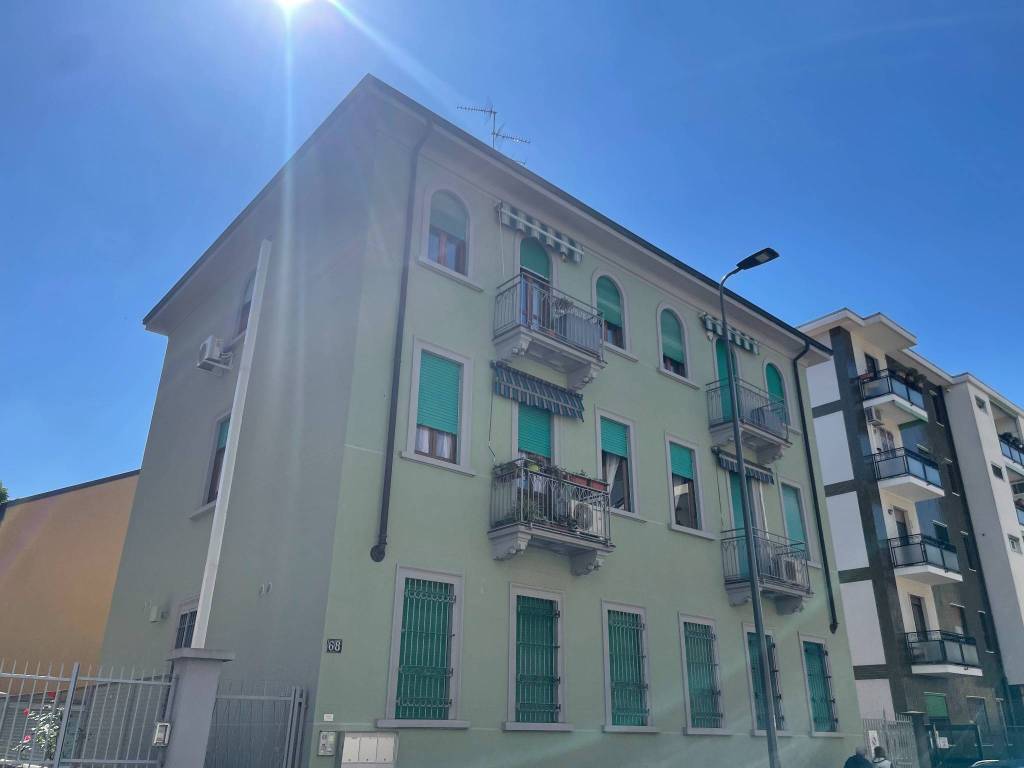 appartamento in vendita a Milano in zona Precotto
