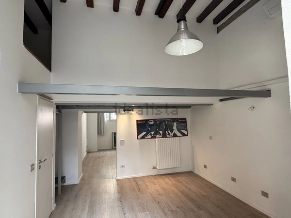 appartamento in vendita a Milano in zona Cinque Giornate