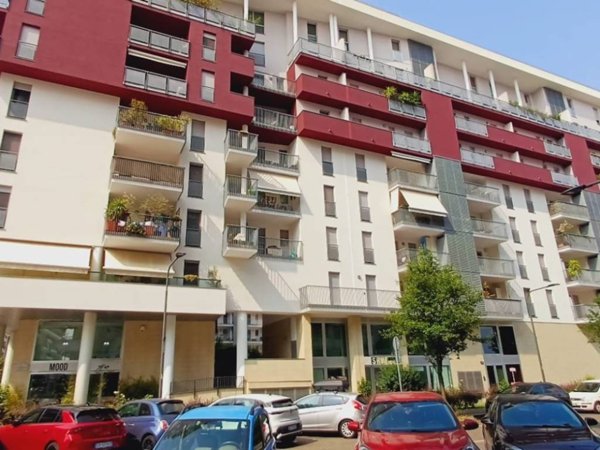 negozio in vendita a Milano in zona Ponte Lambro