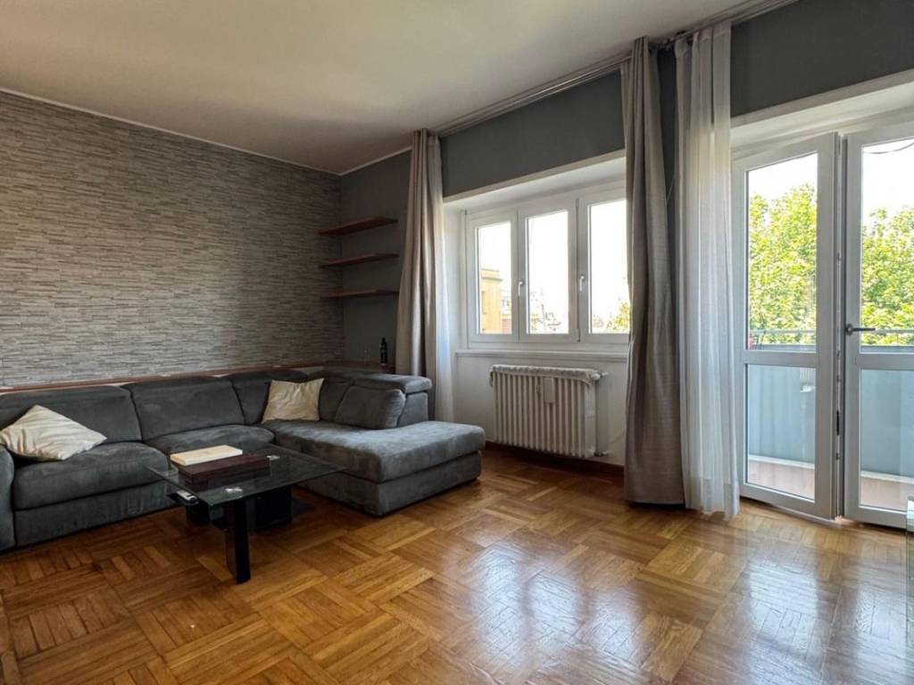 appartamento in vendita a Milano in zona Solari