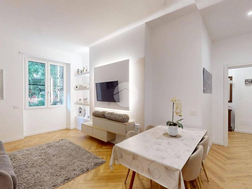 appartamento in vendita a Milano in zona Porta Vittoria