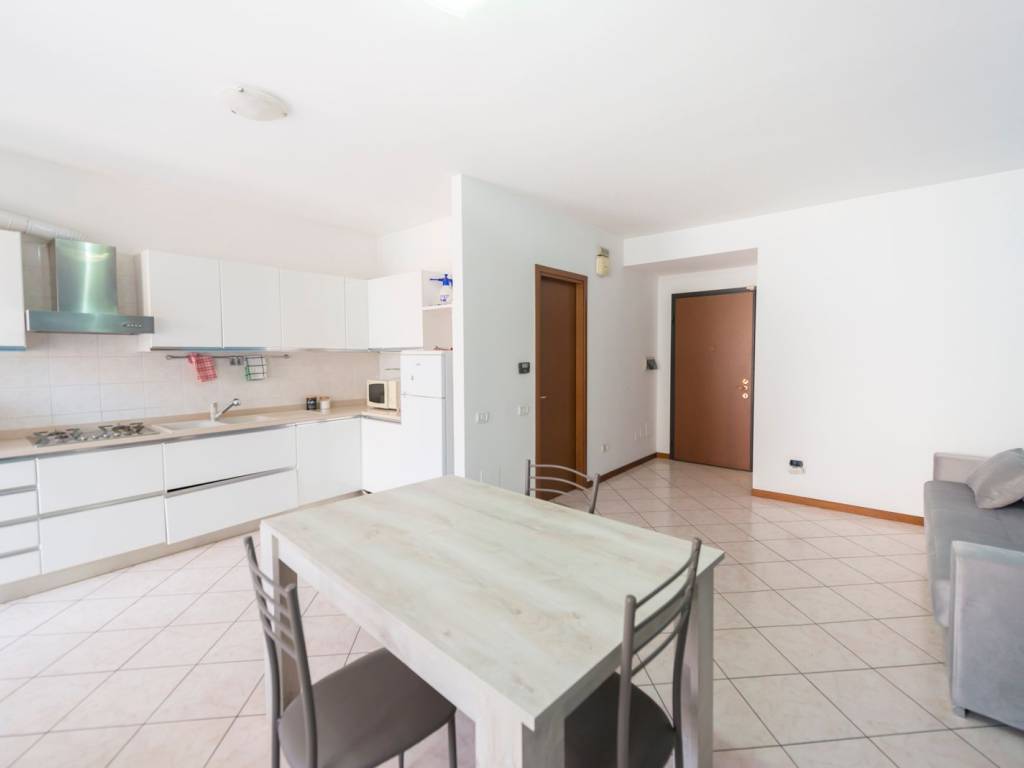 appartamento in vendita a Milano in zona Barona