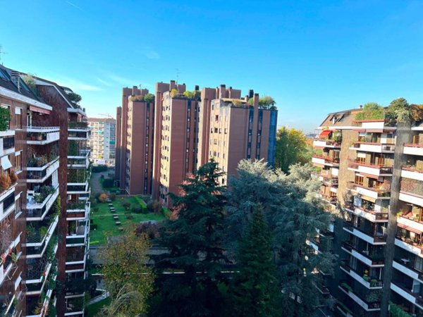 appartamento in vendita a Milano in zona Isola