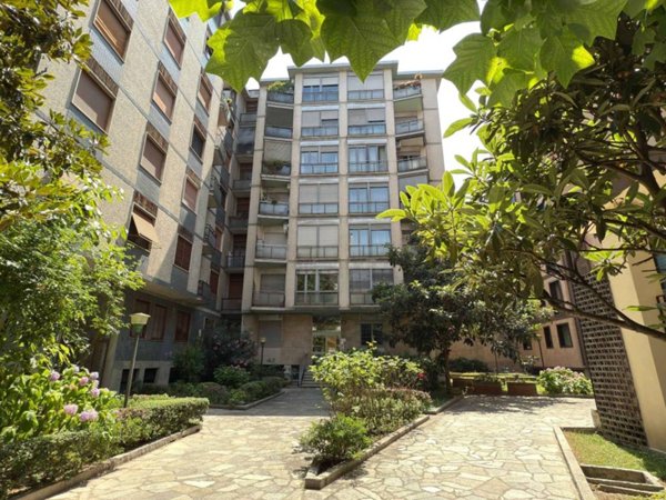 appartamento in vendita a Milano in zona Loreto