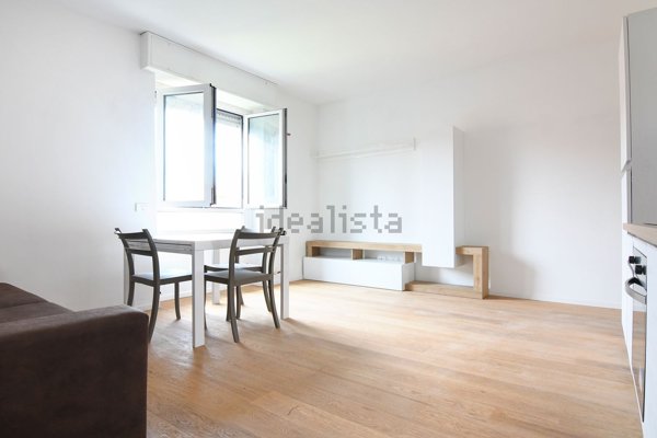 appartamento in vendita a Milano in zona Ronchetto sul Naviglio