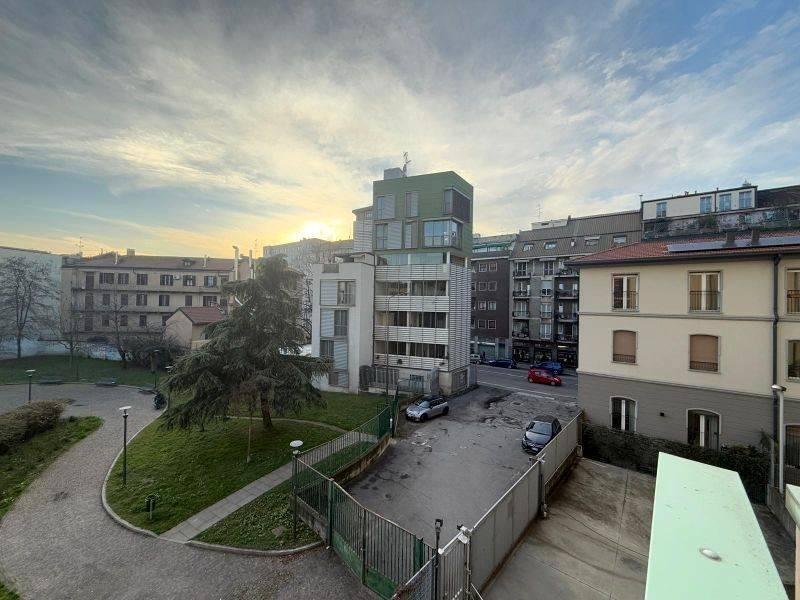 appartamento in vendita a Milano in zona Isola