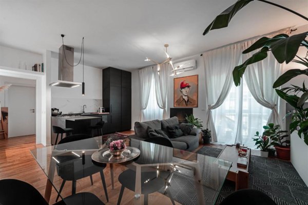 appartamento in vendita a Milano in zona Lorenteggio