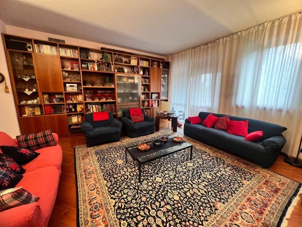 appartamento in vendita a Milano in zona Sempione