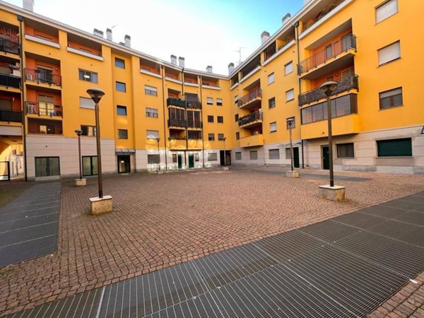 negozio in vendita a Milano in zona XXII Marzo
