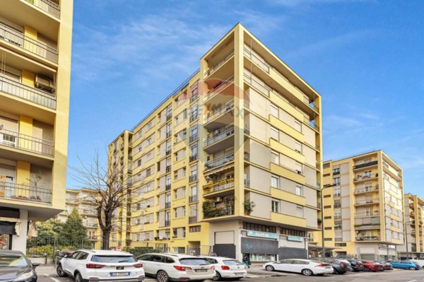 appartamento in vendita a Milano in zona Calvairate