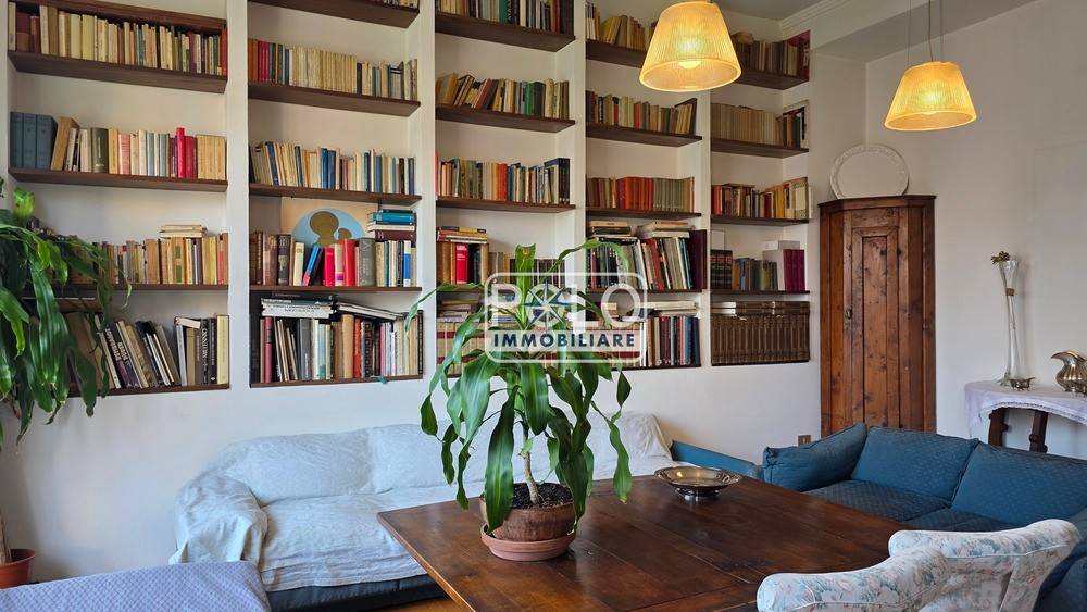 appartamento in vendita a Milano in zona Guastalla