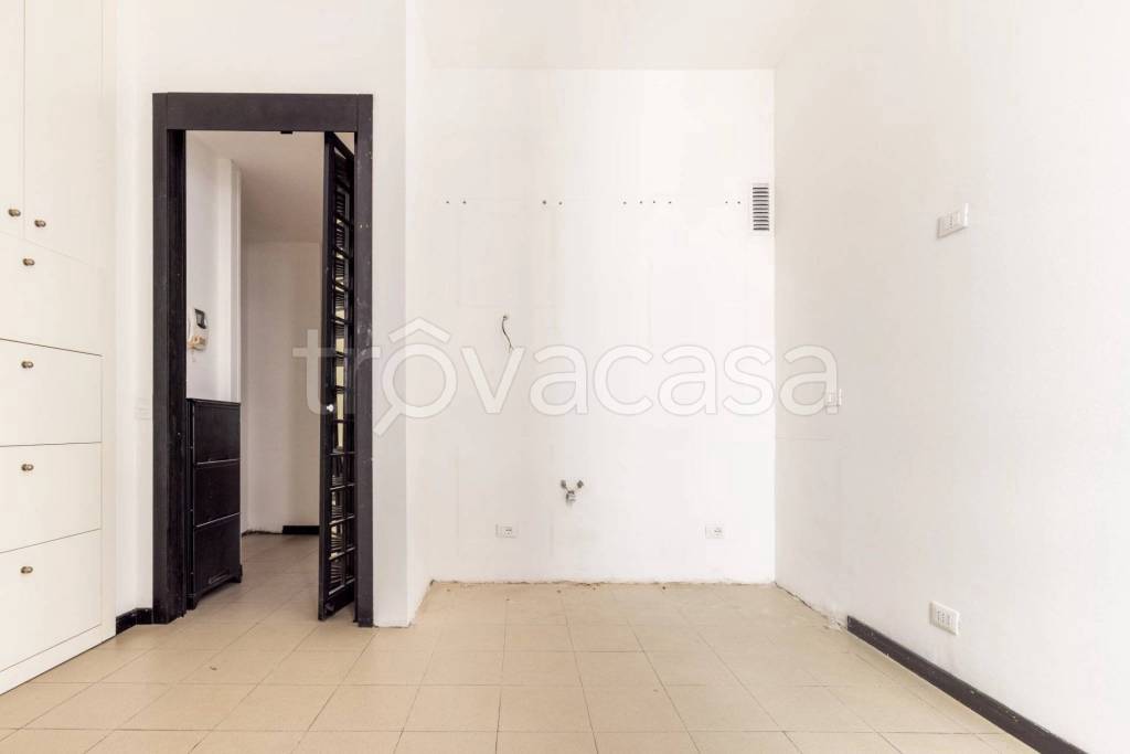 appartamento in vendita a Milano in zona Stazione Centrale