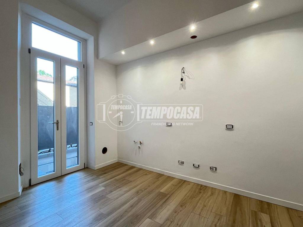 appartamento in vendita a Milano in zona Vigentino