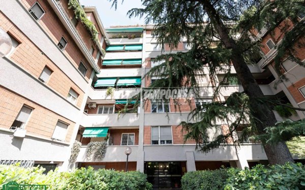 appartamento in vendita a Milano in zona Gorla