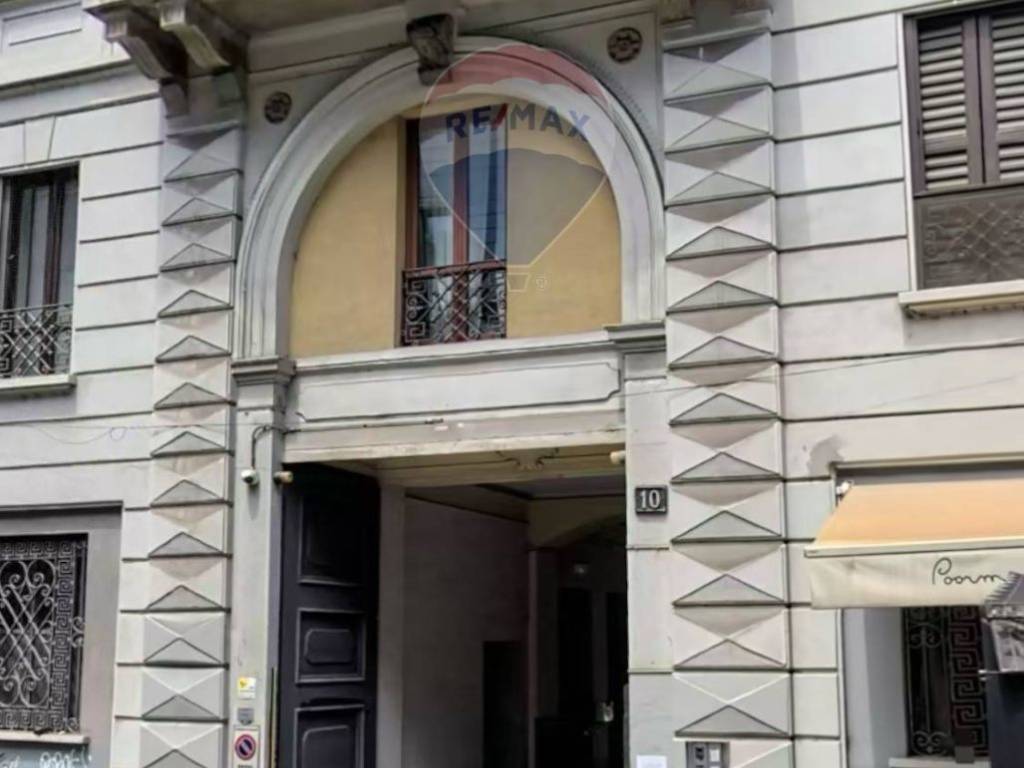 appartamento in vendita a Milano in zona Porta Genova