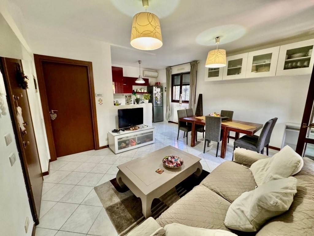 appartamento in vendita a Milano in zona Forlanini