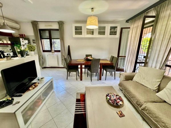 appartamento in vendita a Milano in zona Forlanini