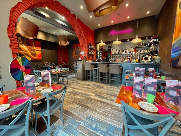 negozio in vendita a Milano in zona Porta Genova