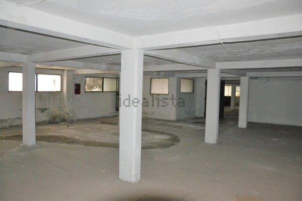 locale di sgombero in vendita a Milano in zona Lorenteggio