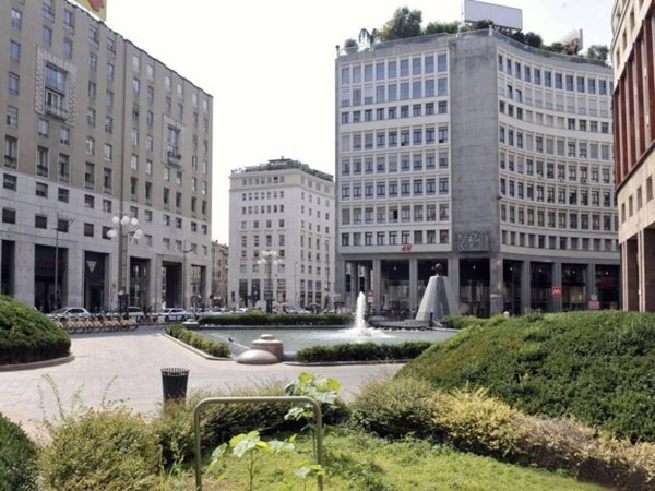 appartamento in vendita a Milano in zona Sant'Ambrogio